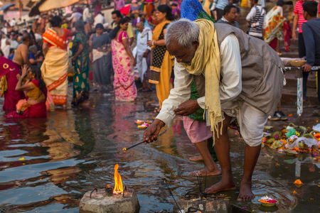 Maha Kumbh Mela : le rituel de l'immersion