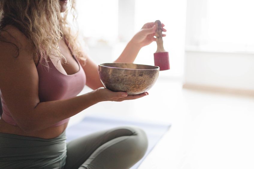 les ens de l'ouie : le yoga prend soin de vos oreilles