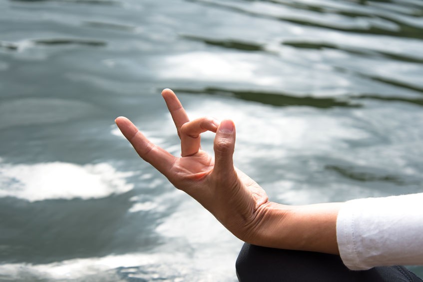 Les bienfaits traditionnellement attribués à Varuna Mudra