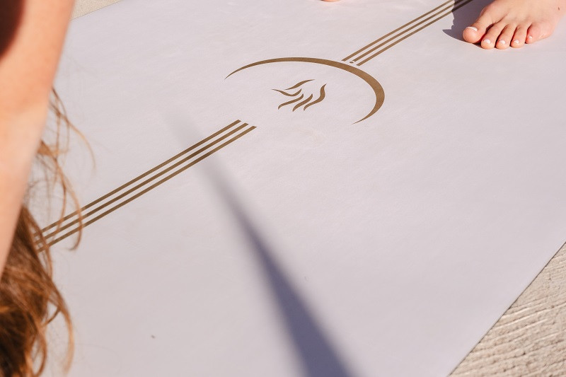 Offrez le tapis de yoga Shiva Moon pour la fête des mamans