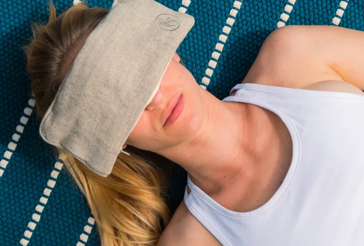 Air de printemps: le chambray naturel pour la nouvelle collection Chin Mudra