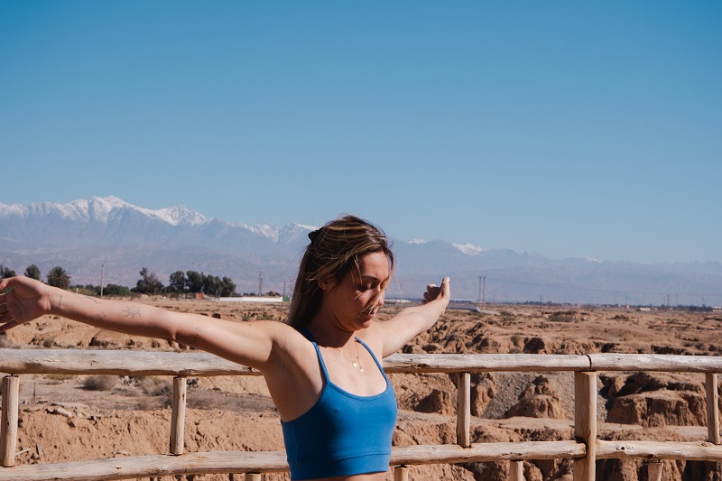 Utkata Konasana : une posture exigeante