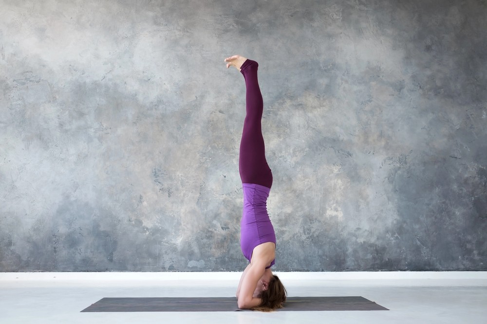 Sirsasana : la posture reine au yoga