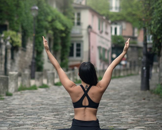 Comment utiliser une brique de yoga ?