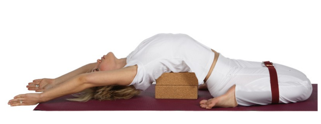 utiliser des briques de yoga pour assuer vos assanas