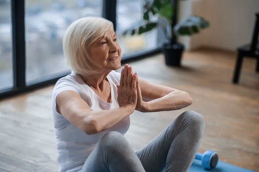 Les bienfaits du yoga dans le grand âge